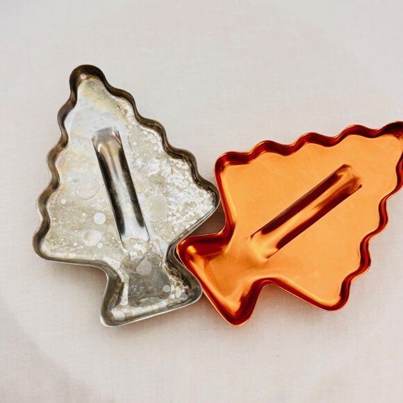 Vintage Christmas Tree Cookie Cutters w/Straps - Picture 4 of 4
